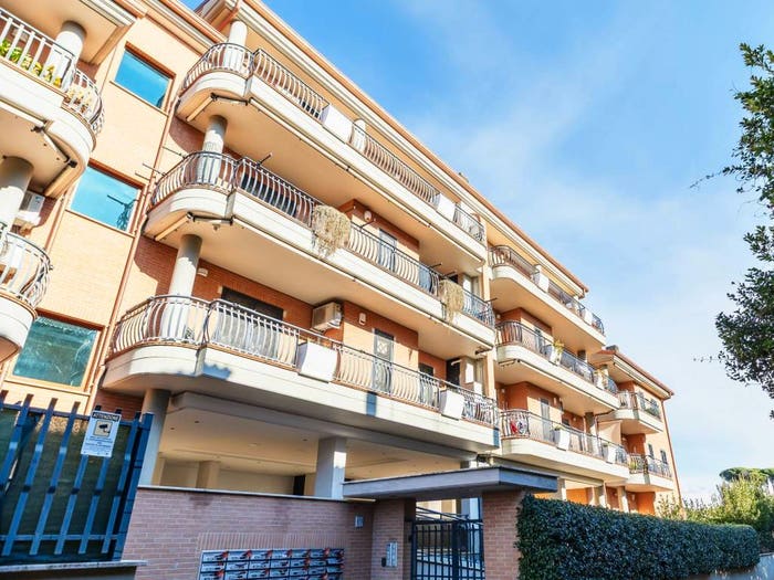 Casa quadrilocale in vendita in Via Del Padiglione, Borghesiana, Roma