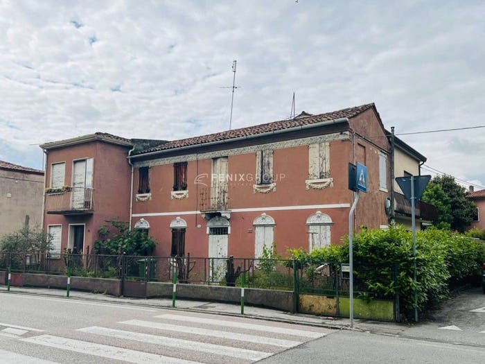 Casa con 6 locali in vendita in Via Romana Aponense, Paltana Mandria, Padova