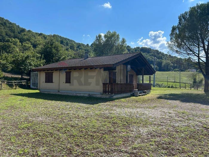Casa trilocale in vendita in Via Poggio, Valtopina