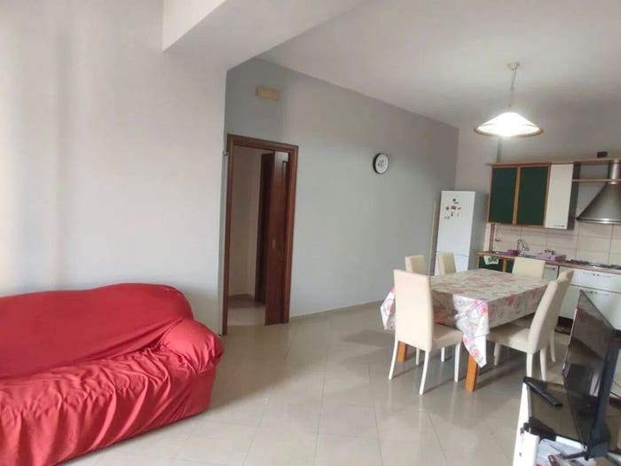 Appartamento trilocale in vendita in Via Tasso, Parete