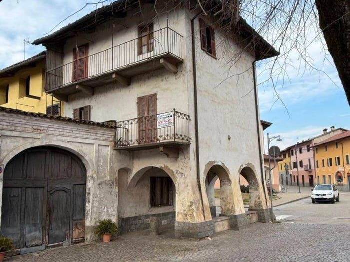 Casa con 6 locali in vendita in Via Principe Amedeo, Pancalieri