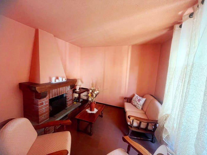Casa quadrilocale in vendita in Via Roma, Perrero