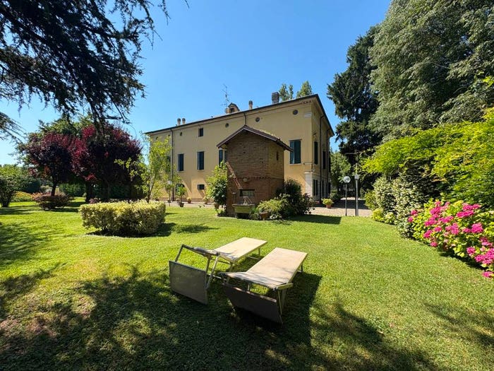 Casa con 6 locali in vendita in Strada Barchetta, Madonnina Tre Olmi, Modena