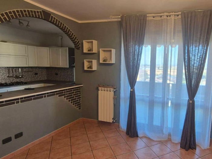Appartamento trilocale in vendita in Via Garzoli, Centro, Trecate