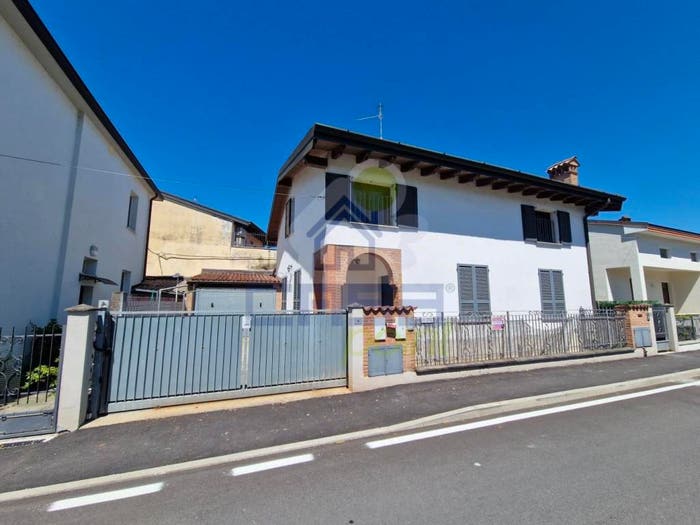 Appartamento trilocale in vendita in VIA XXV APRILE, Bosco Ex Parmigiano, Gerre de' Caprioli