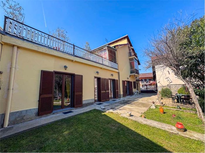 Casa con 6 locali in vendita in via fornasio, Centro, Beinasco