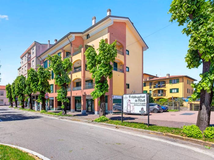 Appartamento quadrilocale in vendita in Via San Martino, Uboldo