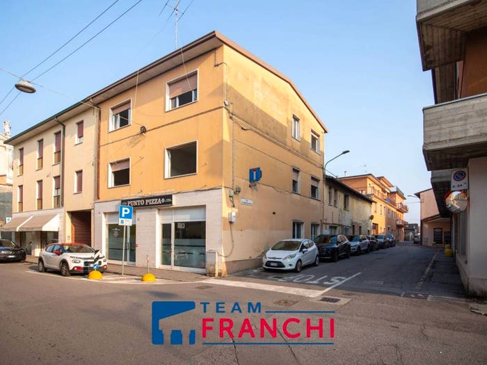 Casa quadrilocale in vendita in Via Roma, Centro, Manerbio