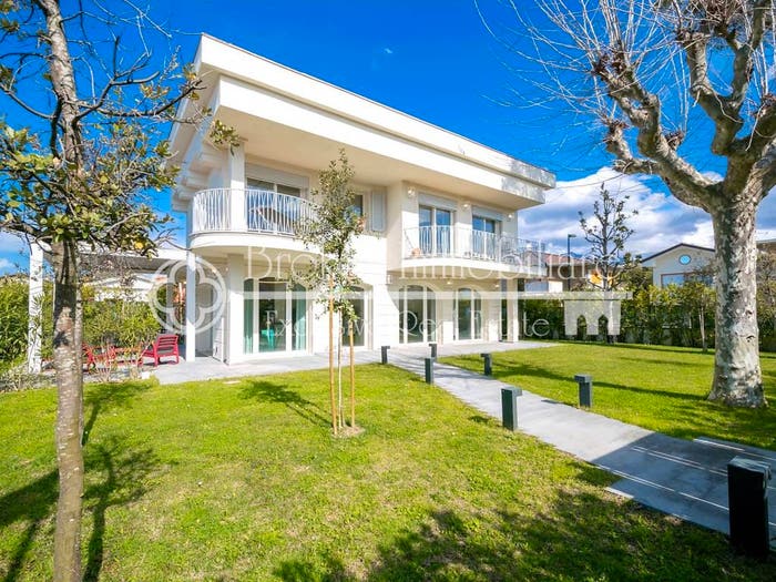 Casa con 6 locali in vendita in Centro, Forte dei Marmi