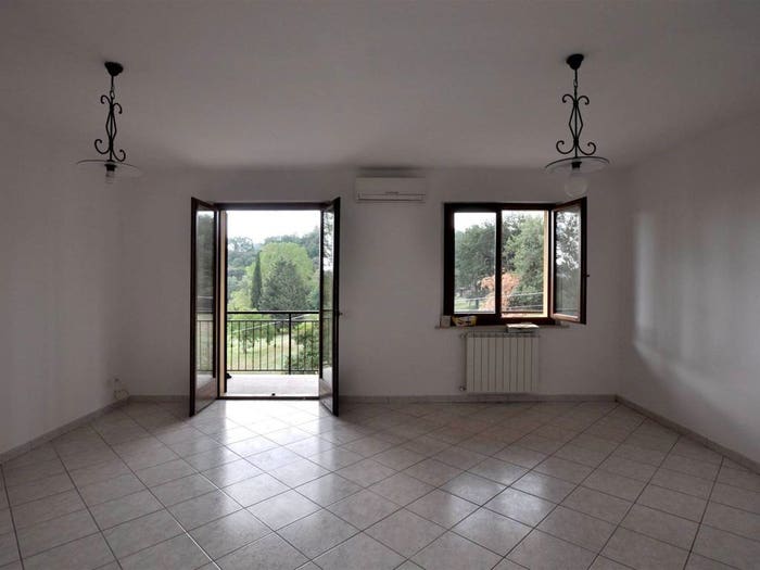 Appartamento con 6 locali in vendita in Centro, Montepulciano