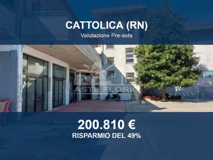 Appartamento con 6 locali in vendita in Via Emilia Romagna B, Cattolica