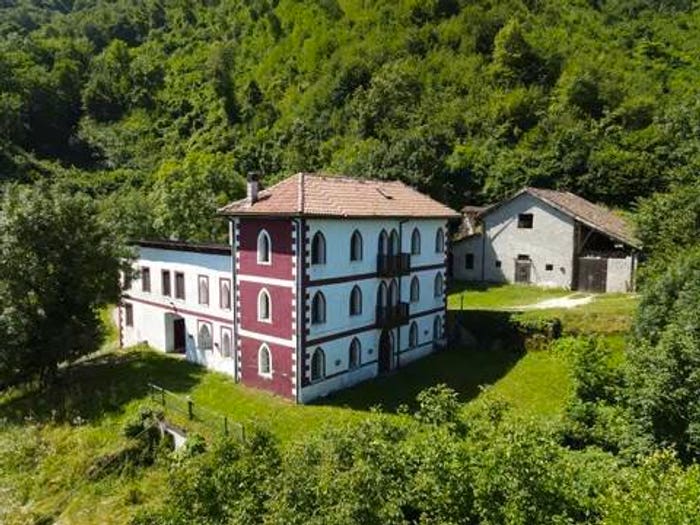 Casa con 6 locali in vendita in Via Vallarghe, Feltre