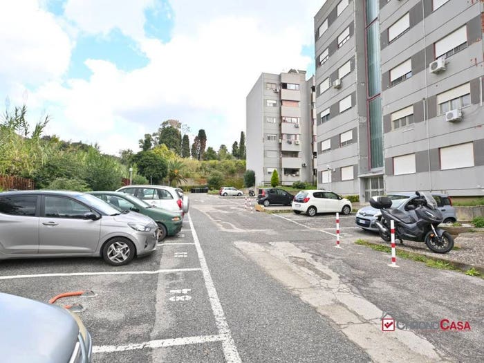 Appartamento quadrilocale in vendita in Salita Zafferia, Larderia, Messina