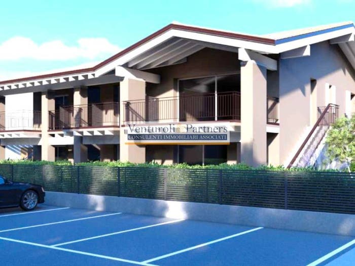 Appartamento trilocale in vendita in Via Maggio, Lonato del Garda