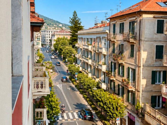 Appartamento con 5 locali in vendita in Via Giuseppe Mazzini, Centro, Alassio