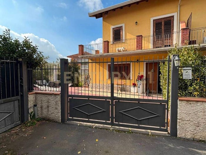 Casa con 5 locali in vendita in Via Veneto, Centro, Mascalucia