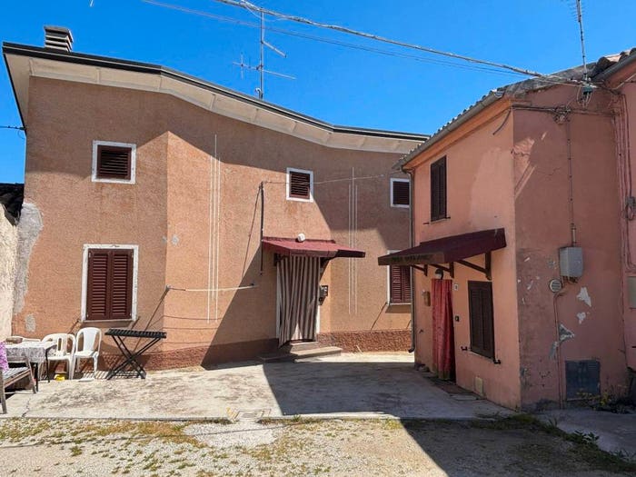 Casa quadrilocale in vendita in Via Serra di Sotto, Serra Di Sotto, Montefiore Conca