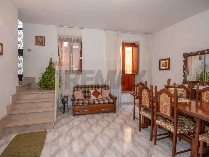 Casa con 6 locali in vendita in Centro, Melilli