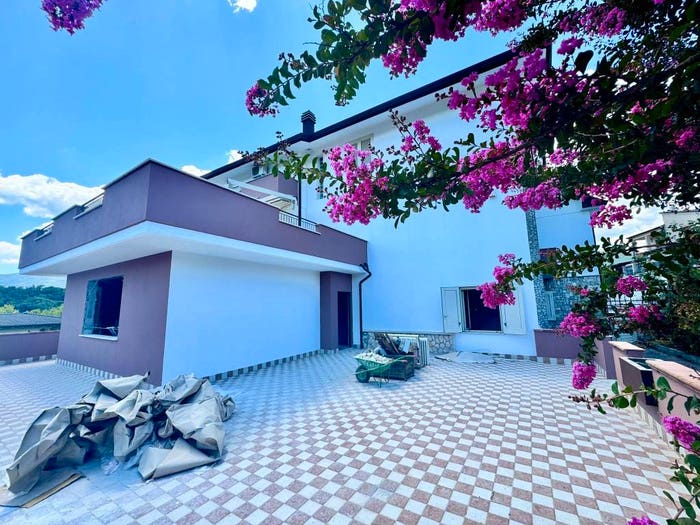 Appartamento quadrilocale in vendita in Via Madonna del Carmine, Ceccano