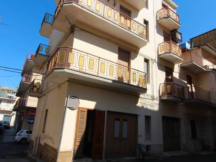 Casa con 6 locali in vendita in VIA BOVIO, Centro, Carlentini