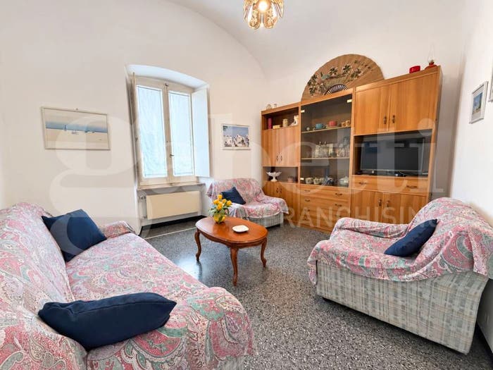 Appartamento con 5 locali in vendita in Via Porro, Centro, Finale Ligure