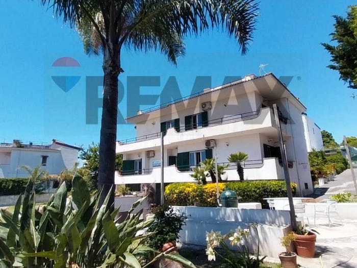 Casa con 6 locali in vendita in Via Madonna del Pantano, Licola Paese, Giugliano in Campania