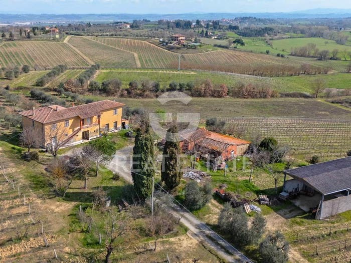 Casa con 6 locali in vendita in Viale Piero Calamandrei, Centro, Montepulciano