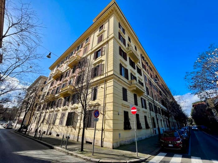 Appartamento trilocale in vendita in Via Umberto Biancamano, San Giovanni, Roma