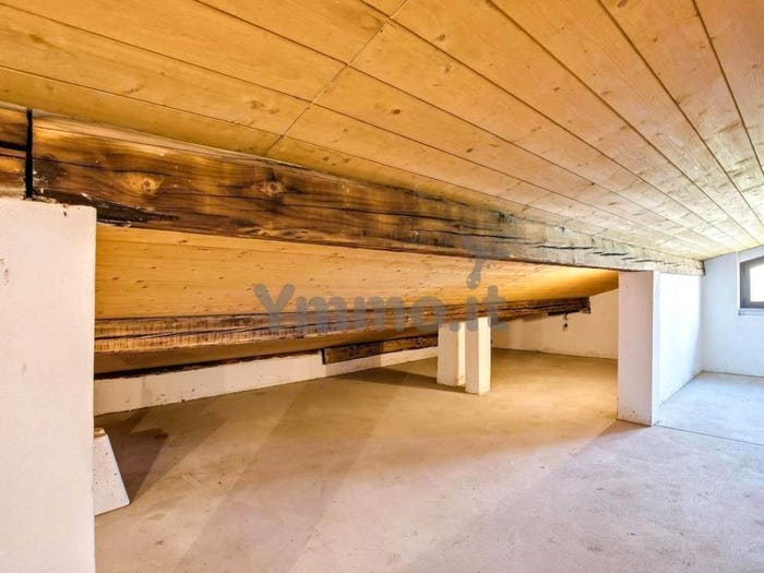 Casa con 6 locali in vendita in Via C Cavour b, Centro, Brebbia