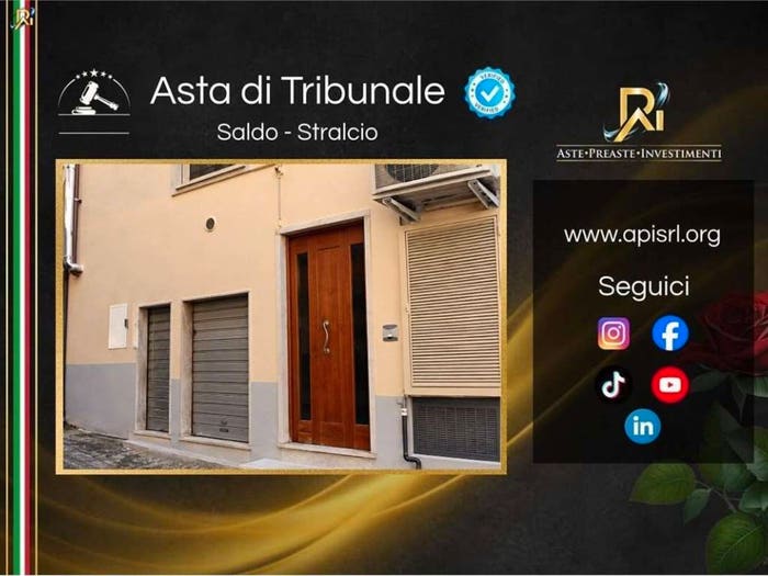 Appartamento con 5 locali in vendita in Via IOLANDA, Centro, Santa Croce di Magliano
