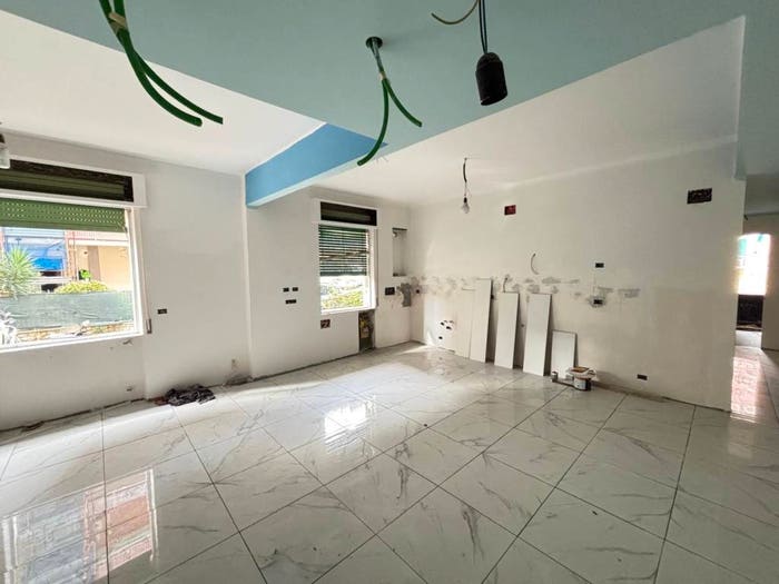Appartamento trilocale in vendita in Via Edera, Quezzi, Genova
