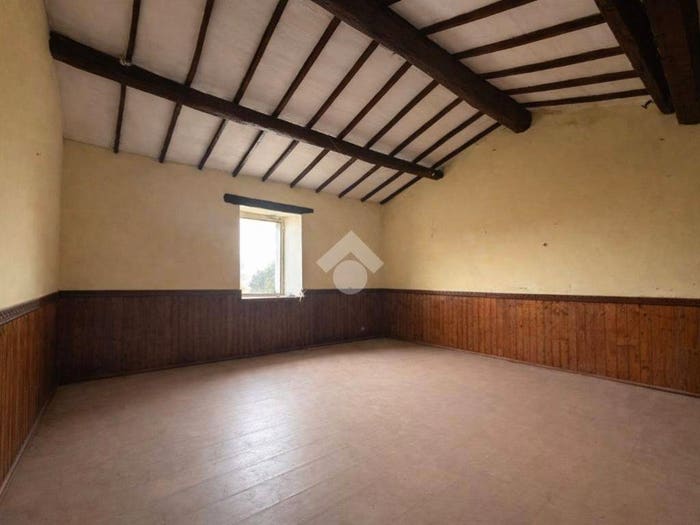 Casa con 6 locali in vendita in Vocabolo Lucignano, Orte