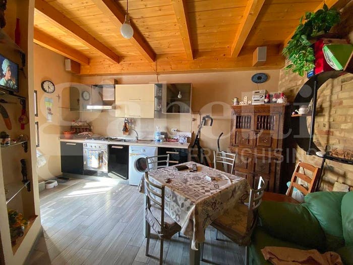 Appartamento con 5 locali in vendita in Zona Pace, Centro, Macerata