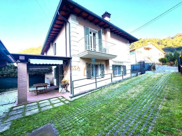 Casa con 6 locali in vendita in Via Bottaccio, Zona Collinare Palatina, Montignoso
