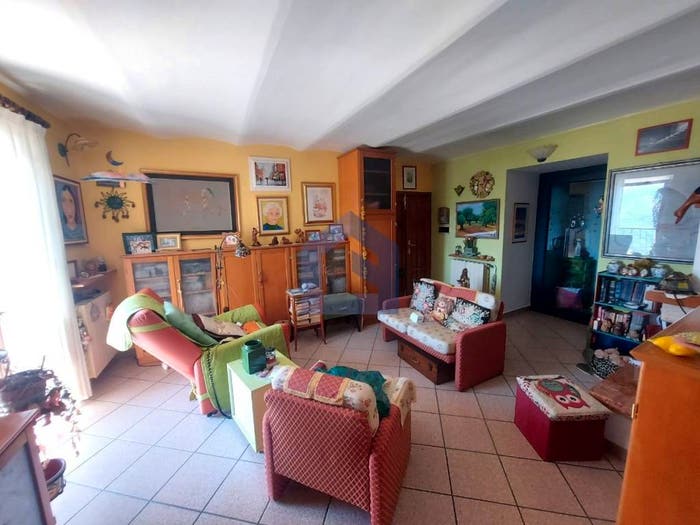 Casa con 6 locali in vendita in Strada Provinciale Sangritana, Centro, Bomba