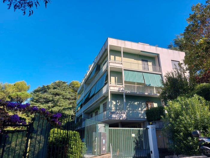 Appartamento con 5 locali in vendita in Via Edoardo Jenner, Albaro, Genova