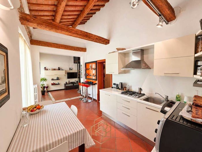 Appartamento trilocale in vendita in Via Del Turco, Centro Storico, Ferrara