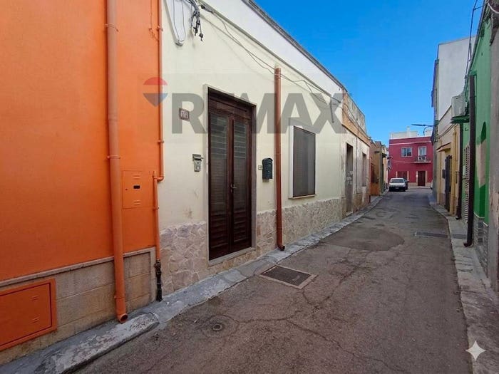 Casa con 6 locali in vendita in Tuturano Cerano, Brindisi