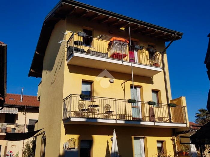 Casa trilocale in vendita in Via Roma, Agrate, Agrate Conturbia