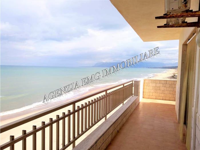 Casa trilocale in vendita in Via del Golfo, Alcamo Marina, Alcamo