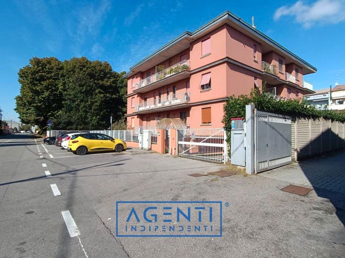 Appartamento trilocale in vendita in Via Redipuglia, Via Monza, Lissone