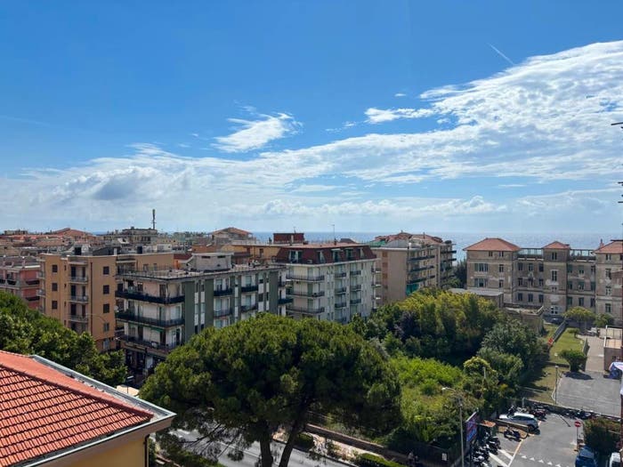 Appartamento trilocale in vendita in Via Aurelia, Centro, Loano