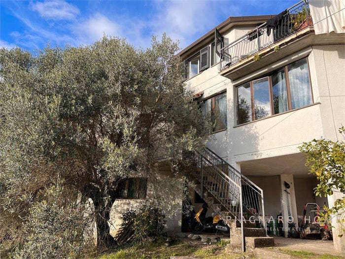 Casa con 6 locali in vendita in Via Chiosi alti, Pontremoli