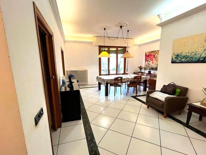 Appartamento con 5 locali in vendita in Badia A Cerreto, Gambassi Terme