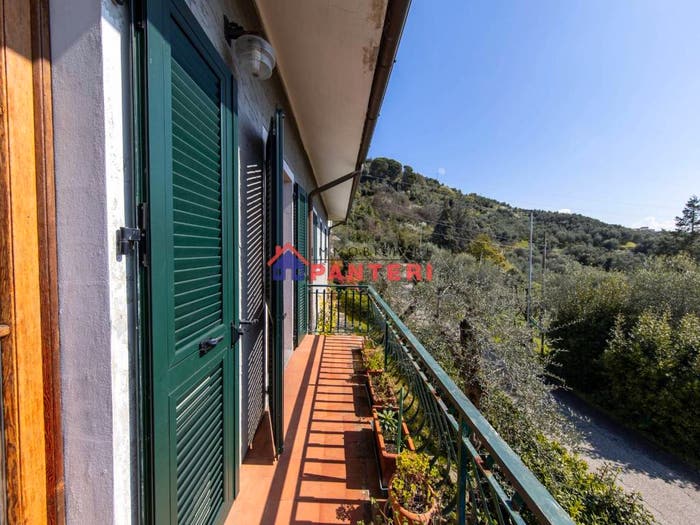 Casa con 6 locali in vendita in Via Emilio Maraviglio, Centro, Pescia
