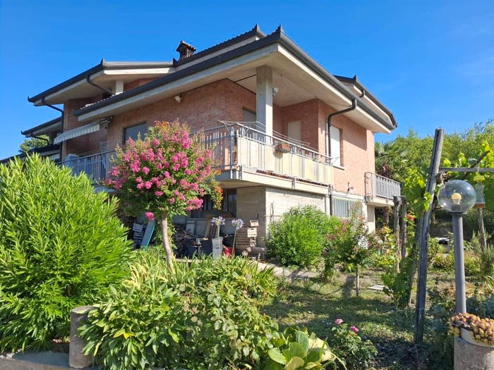 Casa con 6 locali in vendita in Località Buonagiunta, Piobesi d'Alba