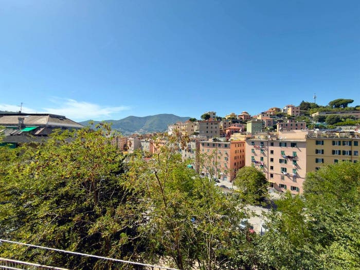Appartamento trilocale in vendita in Via Mansueto, Rivarolo, Genova