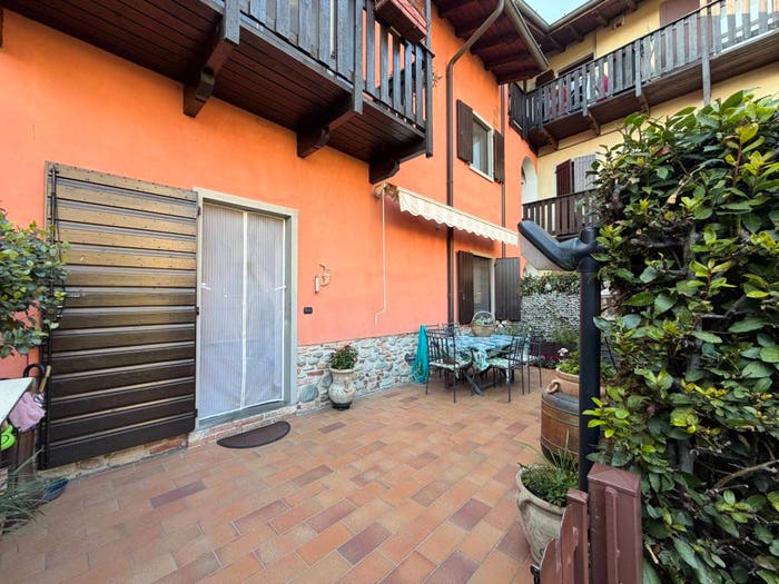 Casa trilocale in vendita in Via Alessandro Volta, Centro, Torre Boldone