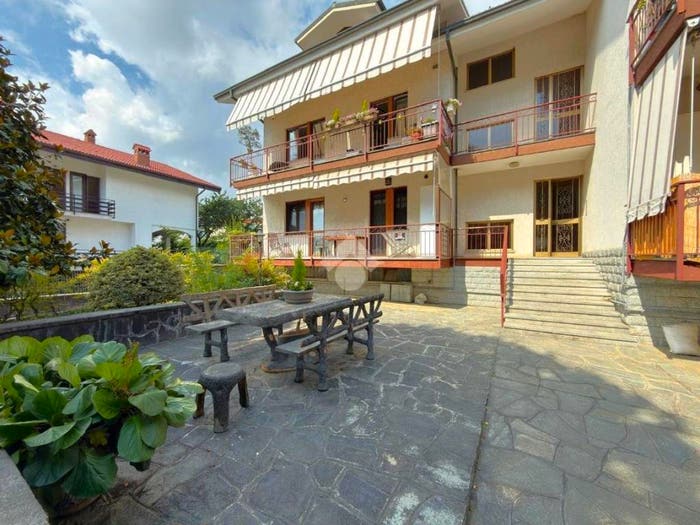 Appartamento trilocale in vendita in Via Fratelli Cervi, Centro, Giaveno