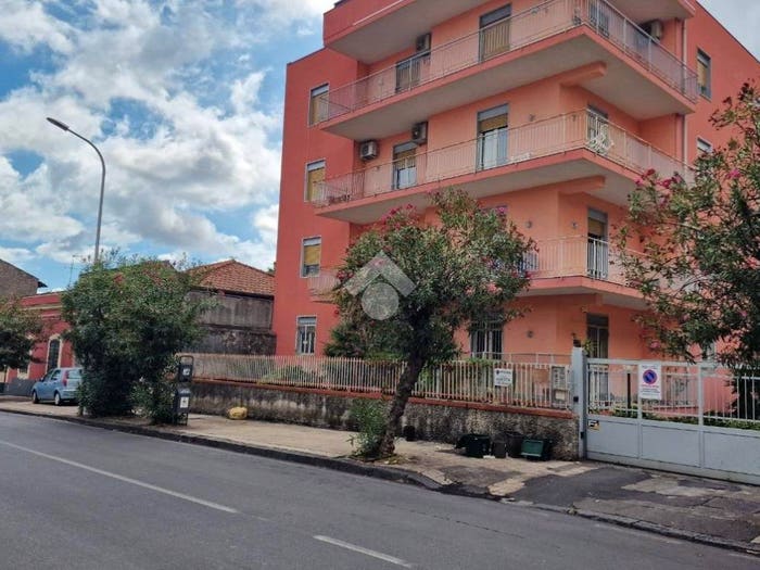 Appartamento trilocale in vendita in Via Vittorio Emanuele, Centro, Viagrande